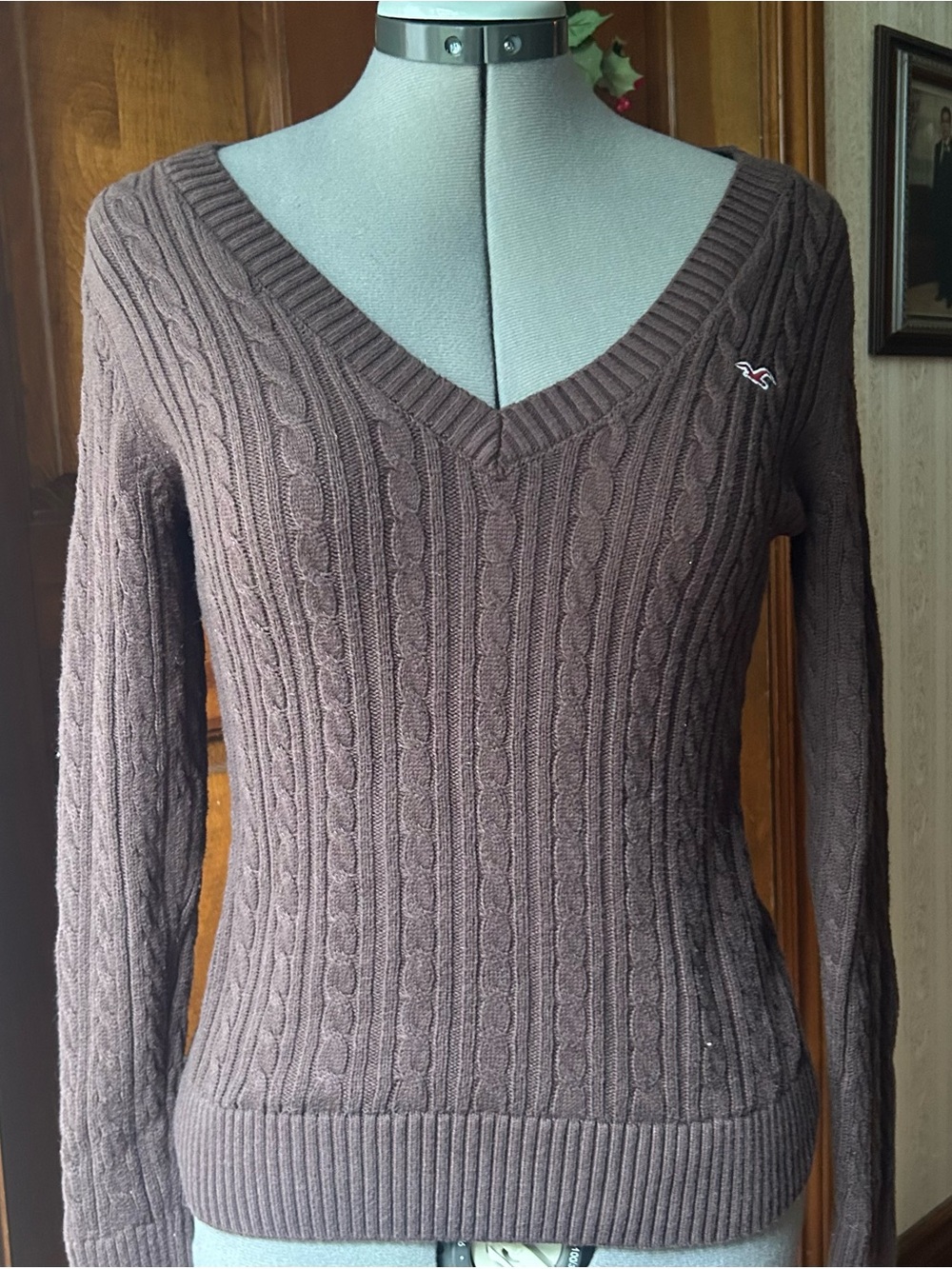 Hollister Brown Cable-Knit V-Neck Sweater
